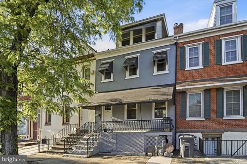47 E High St, POTTSTOWN, PA, 19464-5426 | Card Image