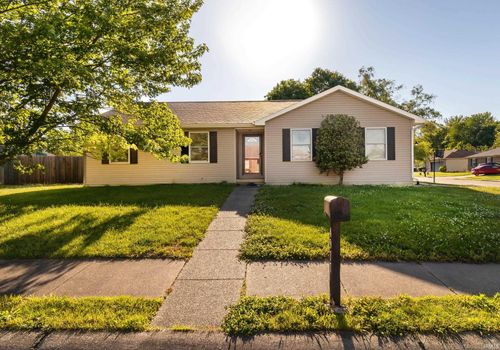 4911 Yellowstone Dr, Newburgh, IN, 47630-2051 | Card Image
