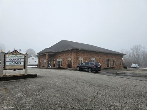 unit-4-13801 W Center St, Burton, OH, 44021-9009 | Card Image