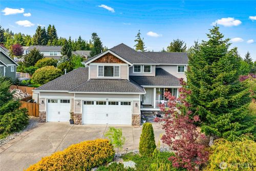 33 Zermatt Ct, Camano Island, WA, 98282-8359 | Card Image