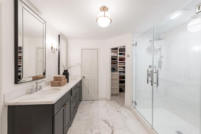 2802 Bernadette Ln, House other with 5 bedrooms, 4 bathrooms and 3 parking in Houston TX | Image 23