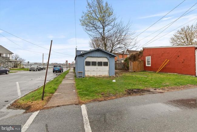 2 S Front St, Home with 3 bedrooms, 2 bathrooms and null parking in WORMLEYSBURG PA | Image 13