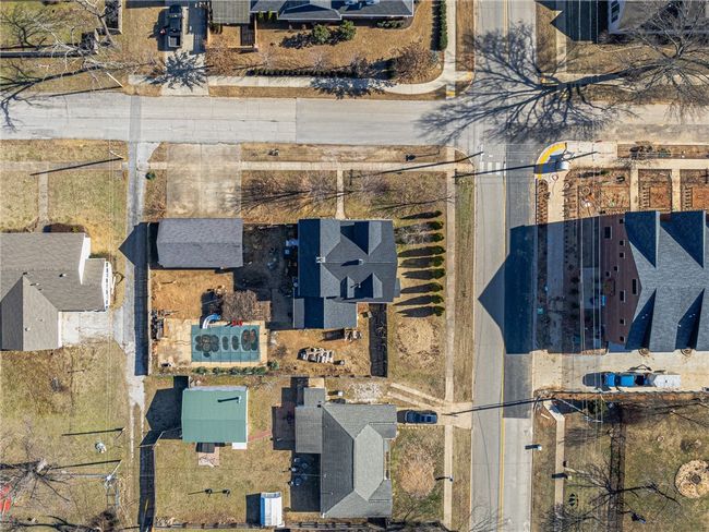 501 Nw C St, House other with 5 bedrooms, 3 bathrooms and null parking in Bentonville AR | Image 4