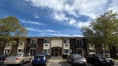 apt-2f-8808 N Leslie Ln, Des Plaines, IL, 60016-4118 | Card Image