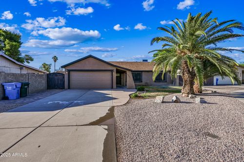 2914 E Michelle Dr, Phoenix, AZ, 85032-1129 | Card Image