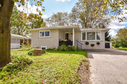 5 East Gate, Barrie, ON, L4M2V9 | Card Image