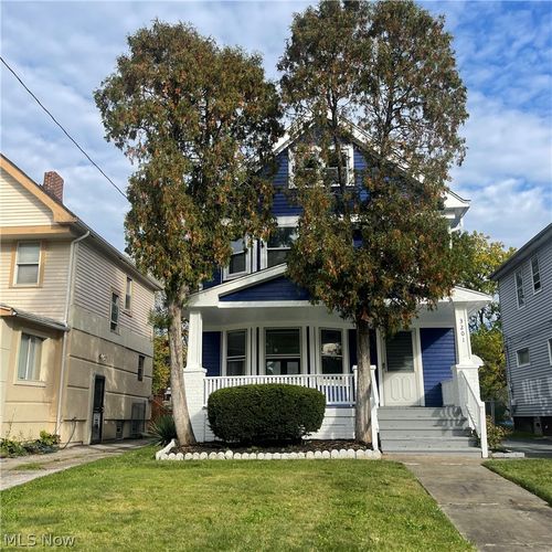 3201 E 121st St, Cleveland, OH, 44120-3830 | Card Image