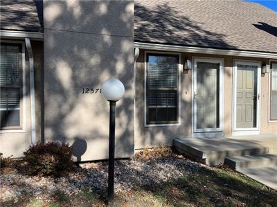 12578 W 108th Terrace, Townhouse with 2 bedrooms, 1 bathrooms and null parking in Overland Park KS | Image 2