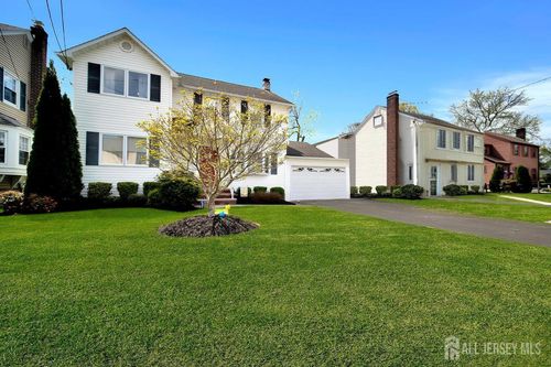 233 Martool Dr, Woodbridge, NJ, 07095-2016 | Card Image