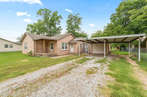 1116 S Texas St, De Leon, TX, 76444-2741 | Card Image