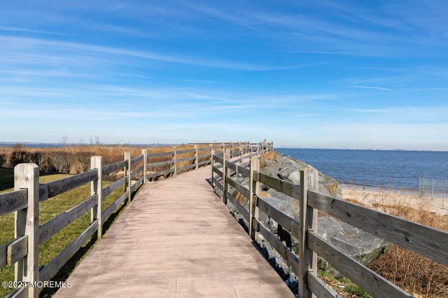 20 Golden Eye Ln, Condo with 3 bedrooms, 4 bathrooms and 2 parking in Port Monmouth NJ | Image 34