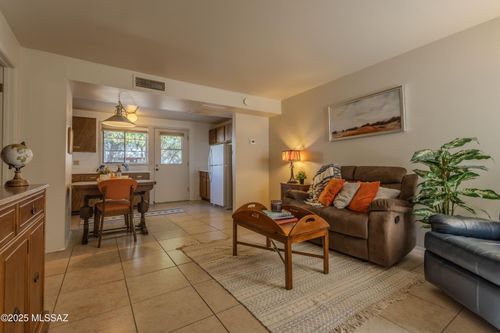 apt-b-187 S Paseo Tierra, Green Valley, AZ, 85614-7392 | Card Image