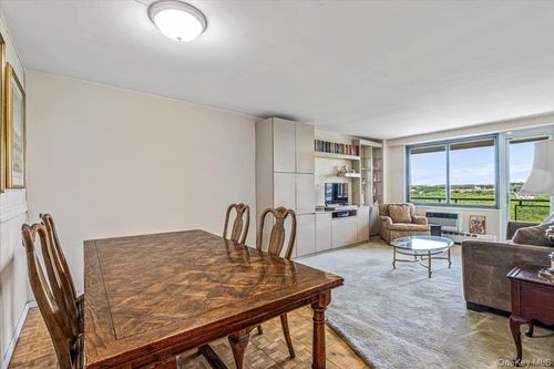 12e-220-55 46th Ave, Bayside, NY, 11361-3617 | Card Image