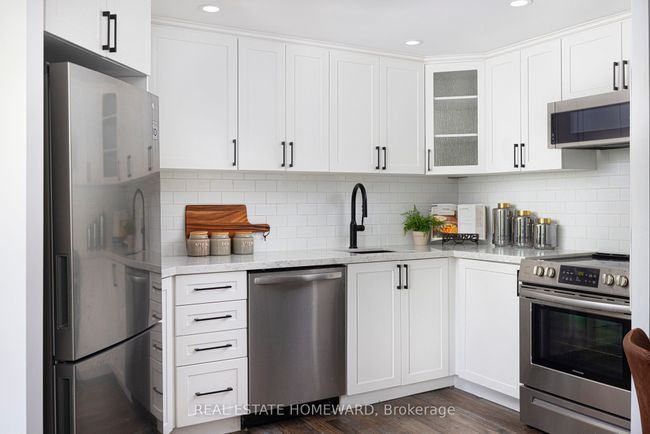 503 - 716 Kingston Rd, Condo with 2 bedrooms, 1 bathrooms and 1 parking in Toronto ON | Image 14