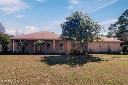 11201 Creek Dr, Gulfport, MS, 39503-3972 | Card Image
