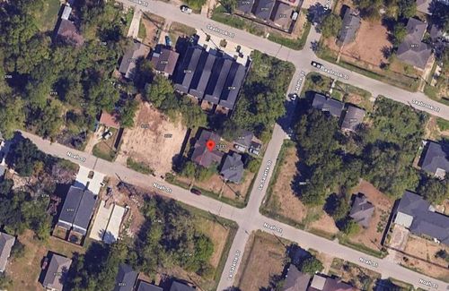 3733 Noah St, Houston, TX, 77021-6105 | Card Image