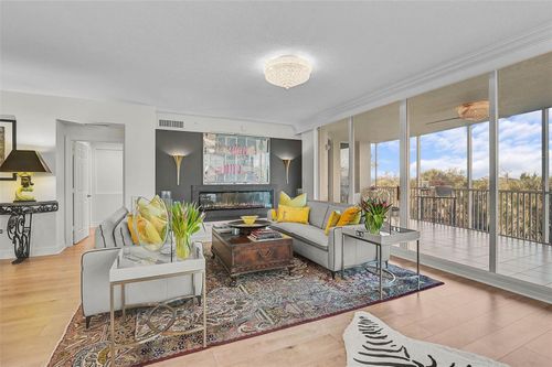 unit-304-385 N Point Rd, OSPREY, FL, 34229-6813 | Card Image