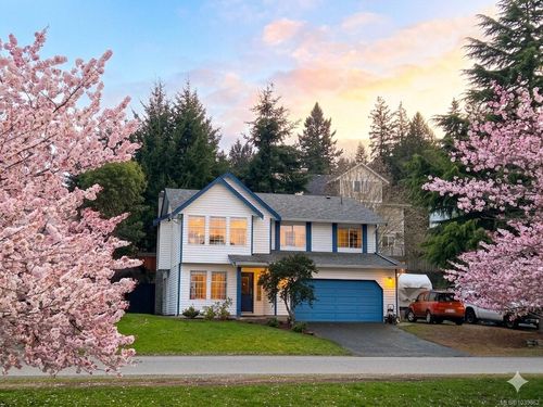 755 Cecil Blogg Dr, Victoria, BC, V9B5N7 | Card Image