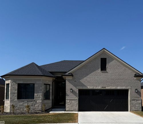 55103 Saint Paul Dr, Macomb, MI, 48042-2412 | Card Image