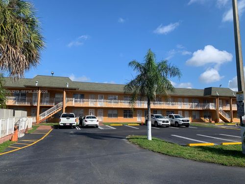 apt-117-271 Nw 177th St, Miami Gardens, FL, 33169-4904 | Card Image