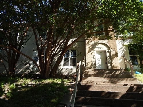 212 E 6th St, Davenport, IA, 52803-5517 | Card Image