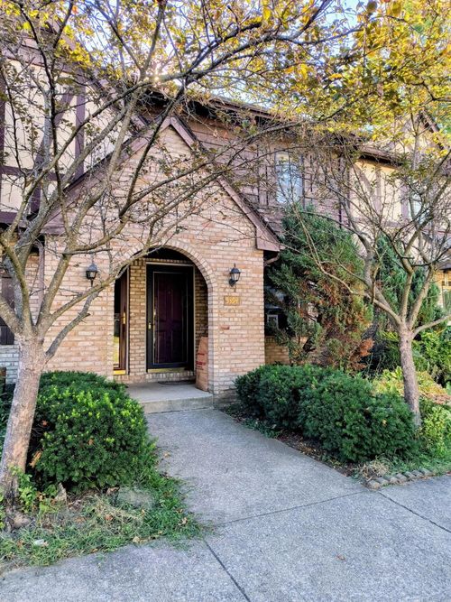 5394 Ponderosa Dr, Columbus, OH, 43231-4042 | Card Image