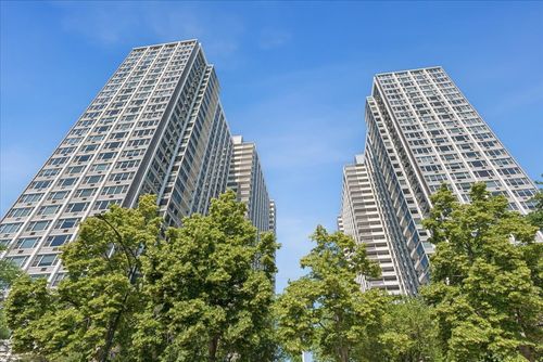 531-4250 Marine Dr, Chicago, IL, 60613-1762 | Card Image