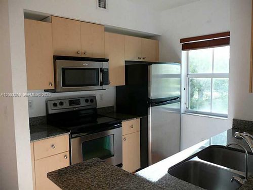 207-2586 Centergate Dr, Miramar, FL, 33025-0713 | Card Image