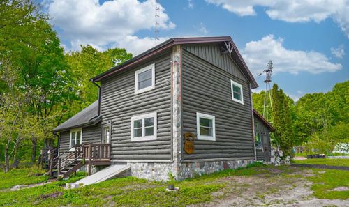 17083 Milnichol Rd, Thompsonville, MI, 49683-9323 | Card Image