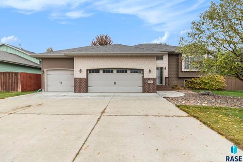 8708 W Norma Trl Trail, Sioux Falls, SD, 57106 | Card Image