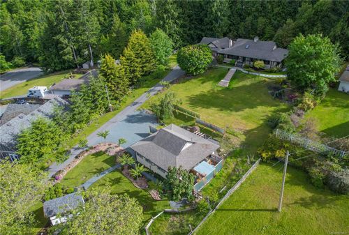 1582 Wilmot Ave, Shawnigan Lake, BC, V0R2W2 | Card Image