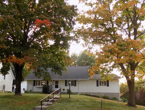 106 State St, Kenyon, MN, 55946-1019 | Card Image