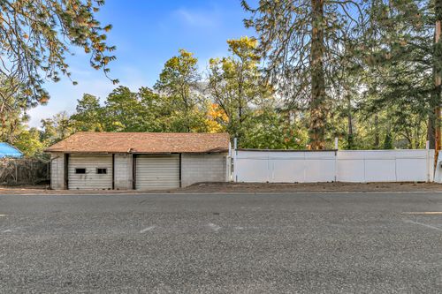 5142 Rogue River Hwy, Gold Hill, OR, 97525-9719 | Card Image