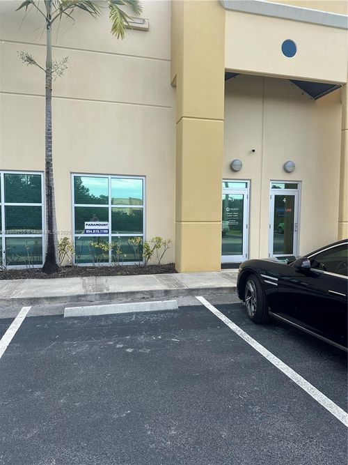 ste-3-10380 W State Road 84, Davie, FL, 33324-4250 | Card Image