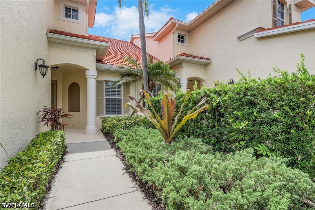 Residential in Naples 3