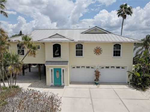 9914 Alavista Dr, GIBSONTON, FL, 33534-4400 | Card Image