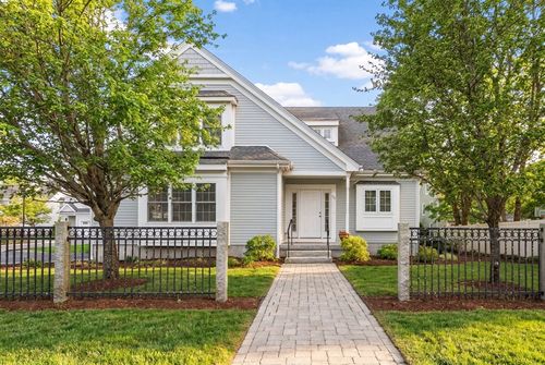 94 North St, Medfield, MA, 02052-1611 | Card Image