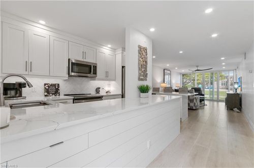 j664-664 Broad Ave, NAPLES, FL, 34102-7148 | Card Image