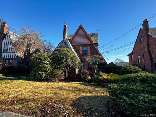 192 Brixton Rd S, Garden City, NY, 11530-5625 | Card Image