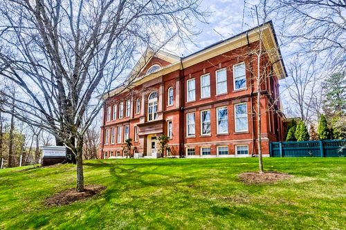 204-35 New South St, Northampton, MA, 01060-4083 | Card Image