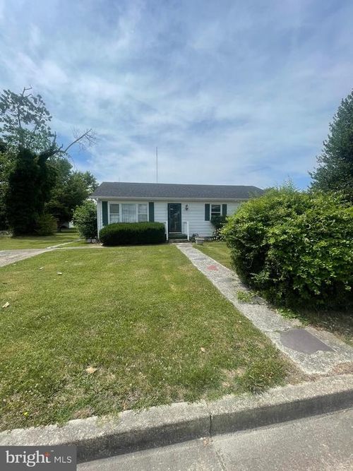28 Clay St, EASTON, MD, 21601-2635 | Card Image