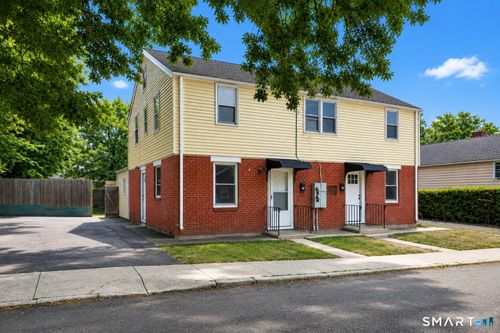 152-150-152 Alexander Dr, Bridgeport, CT, 06606-4903 | Card Image