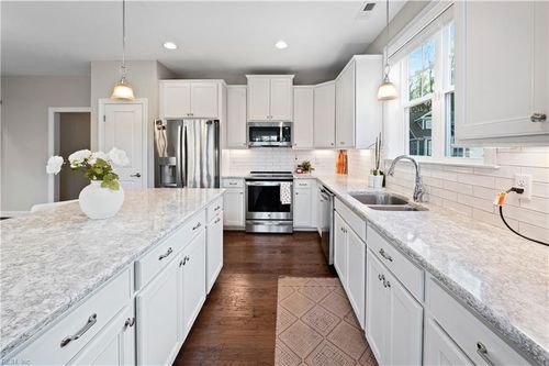 133 Creek Front Ln, Suffolk, VA, 23435-1652 | Card Image