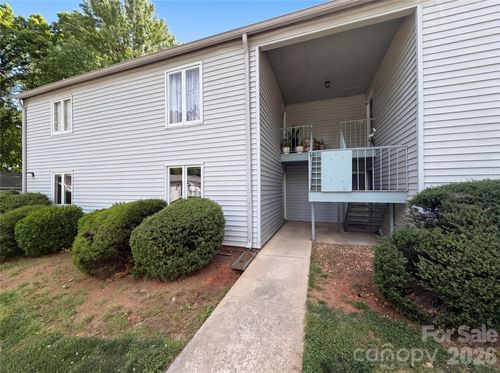 59-2020 Stoney Point Ln, Charlotte, NC, 28210-6677 | Card Image