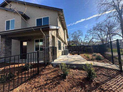 2660 Commons Pl, Auburn, CA, 95603-2543 | Card Image