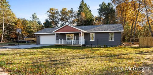3291 River Rd, Twin Lake, MI, 49457-8823 | Card Image
