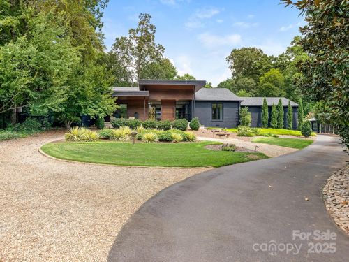 3637 Pelham Ln, Charlotte, NC, 28211-3721 | Card Image