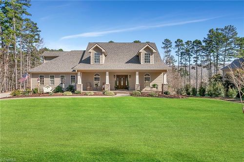 2634 Fox Ridge Rd, Asheboro, NC, 27205-8911 | Card Image