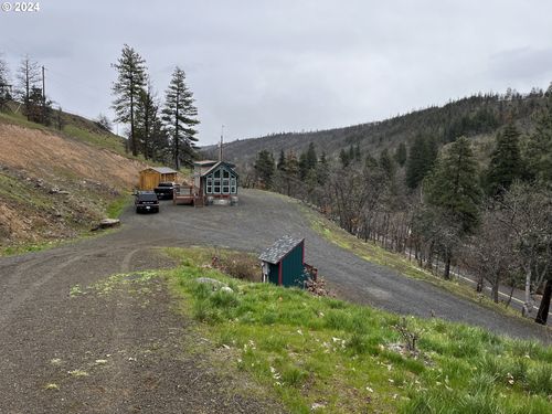 80357 S Valley Rd, Dufur, OR, 97021-3116 | Card Image