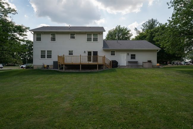 307 Blue Jay Dr, House other with 4 bedrooms, 4 bathrooms and 2 parking in Le Roy IL | Image 47